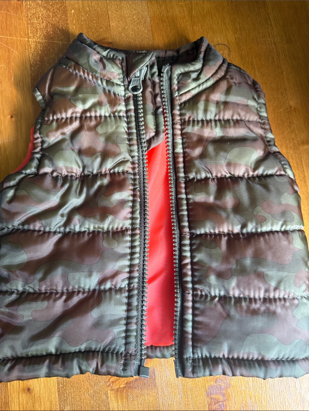 Kids Camouflage Puffer Vest with Red Lining